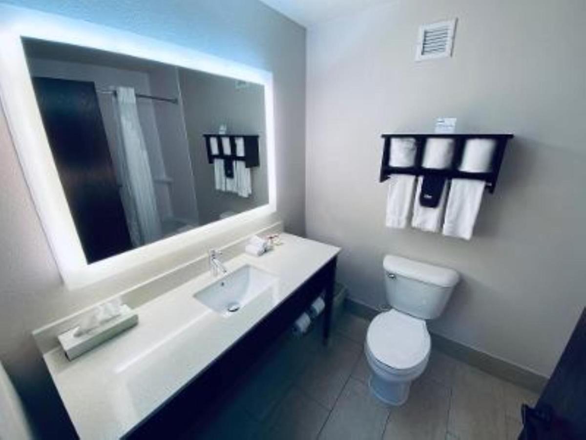Hotel Express & Suites- By Ihg Gadsden