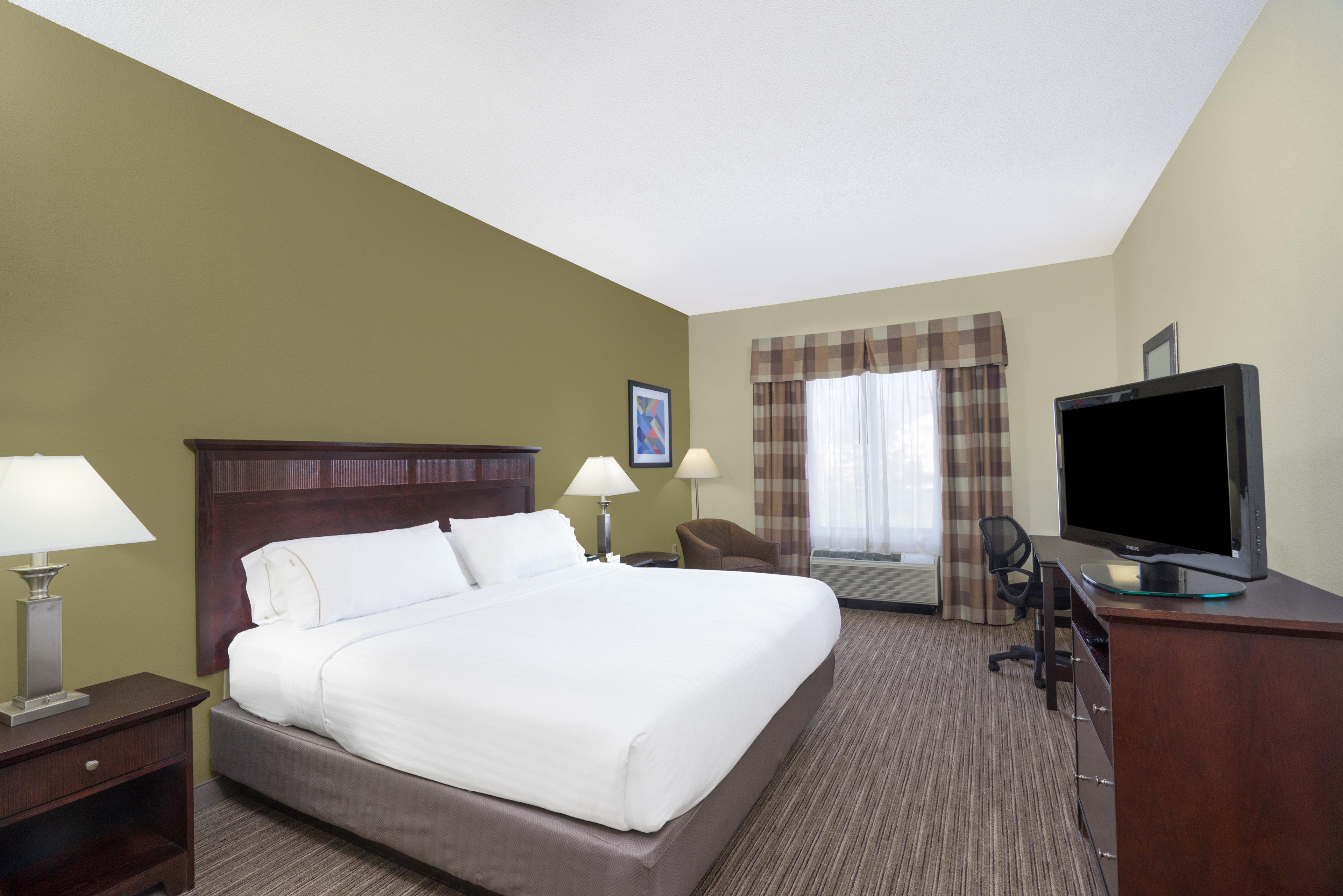 Express & Suites- By Ihg Hotel