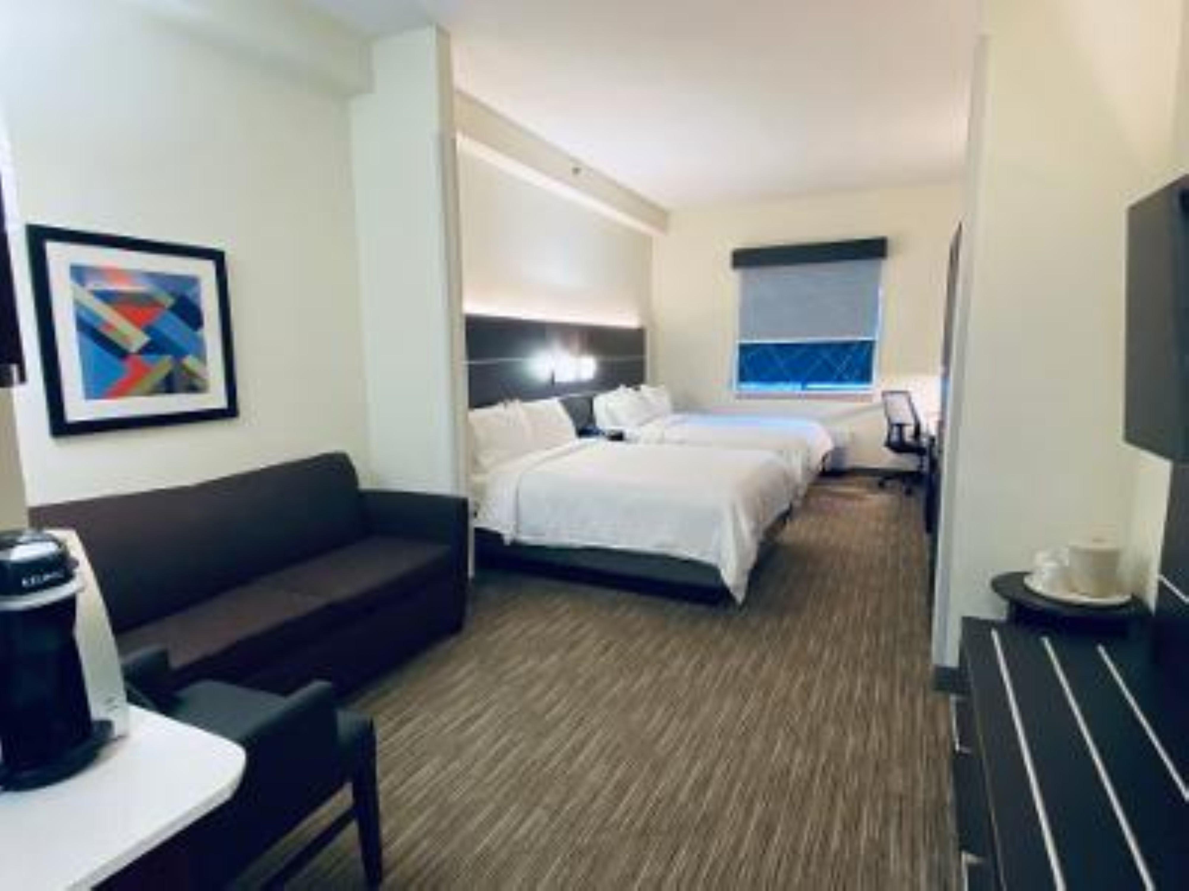 Express & Suites- By Ihg Gadsden