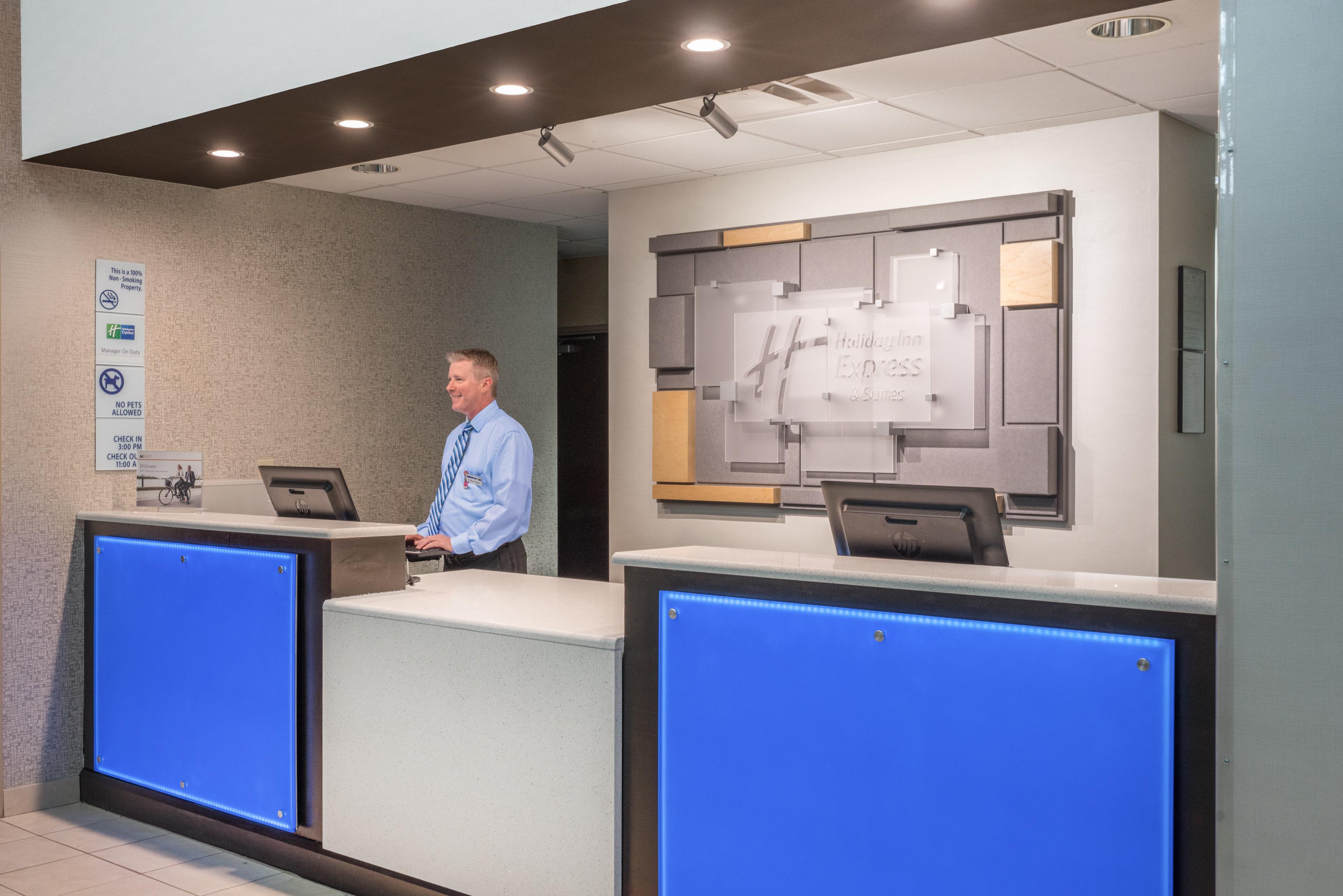 Hotel Express & Suites- By Ihg Gadsden