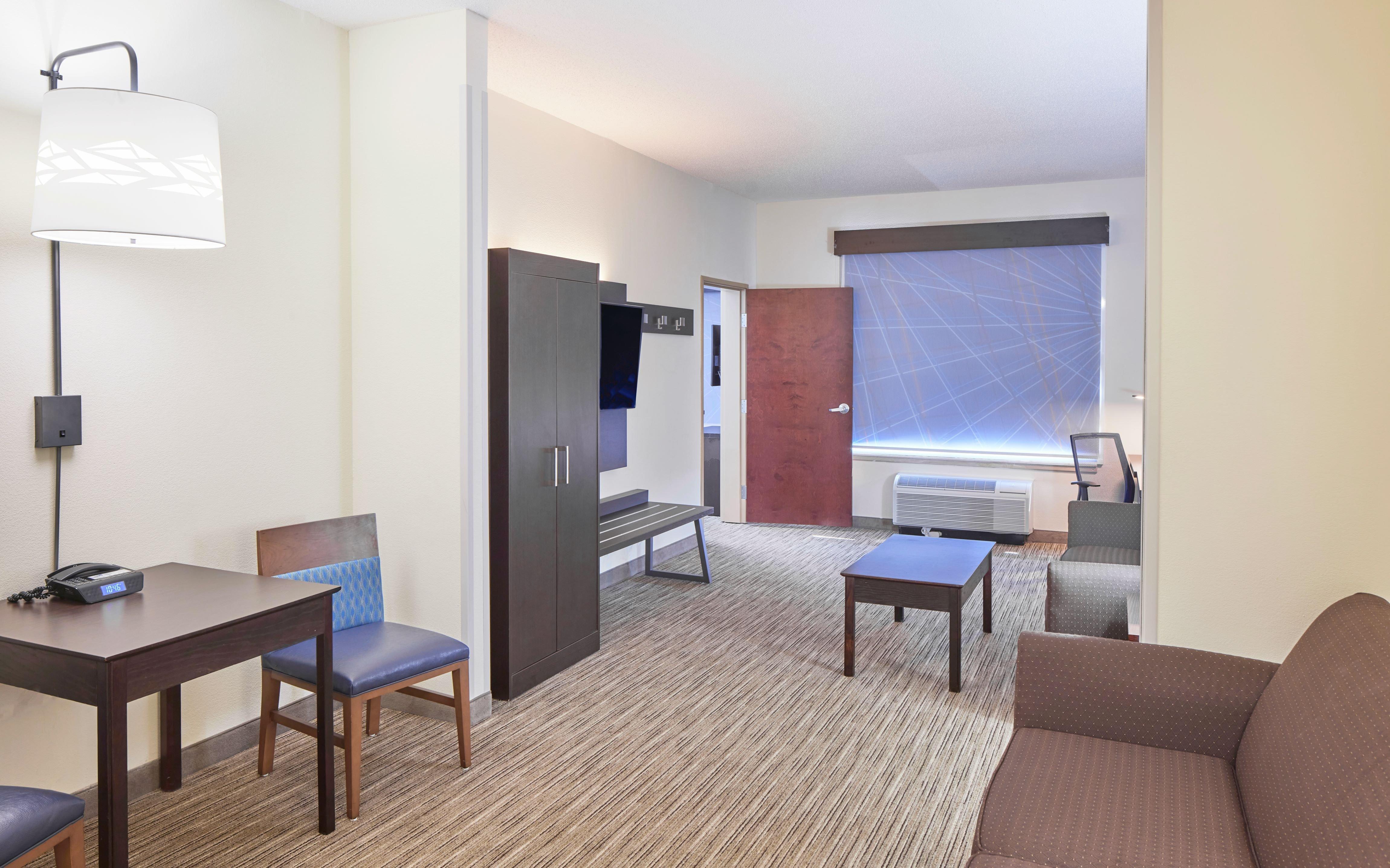 Hotel Express & Suites- By Ihg