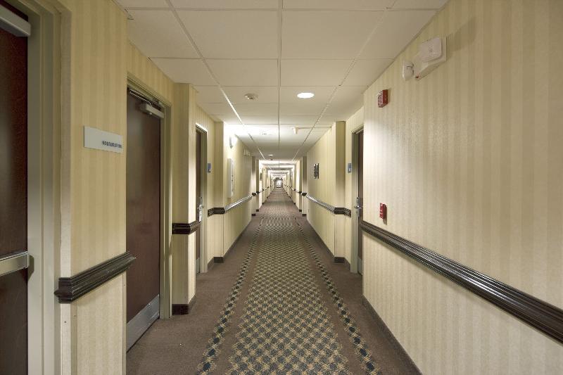 Hotel Express & Suites- By Ihg Gadsden